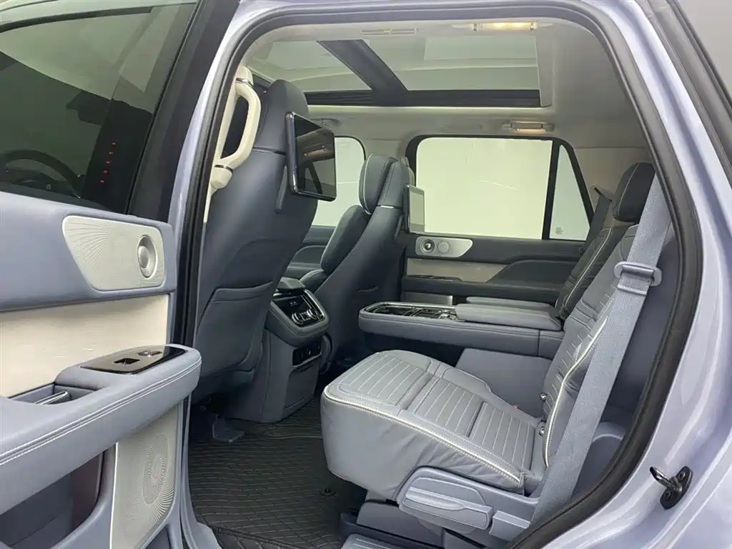 Navigator 2020 3.5T President Series купить на сайте DeffCars