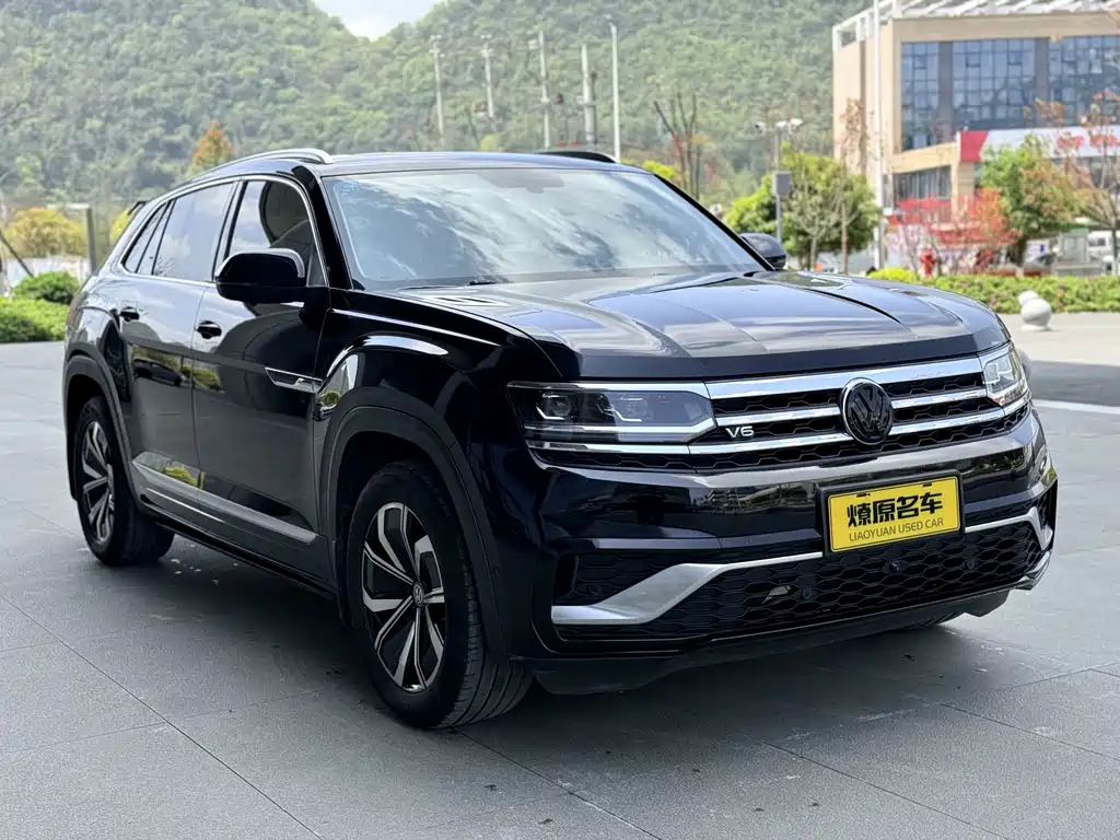 Touron 2020 Touron X facelift 330TSI two-wheel drive luxury version купить на сайте DeffCars