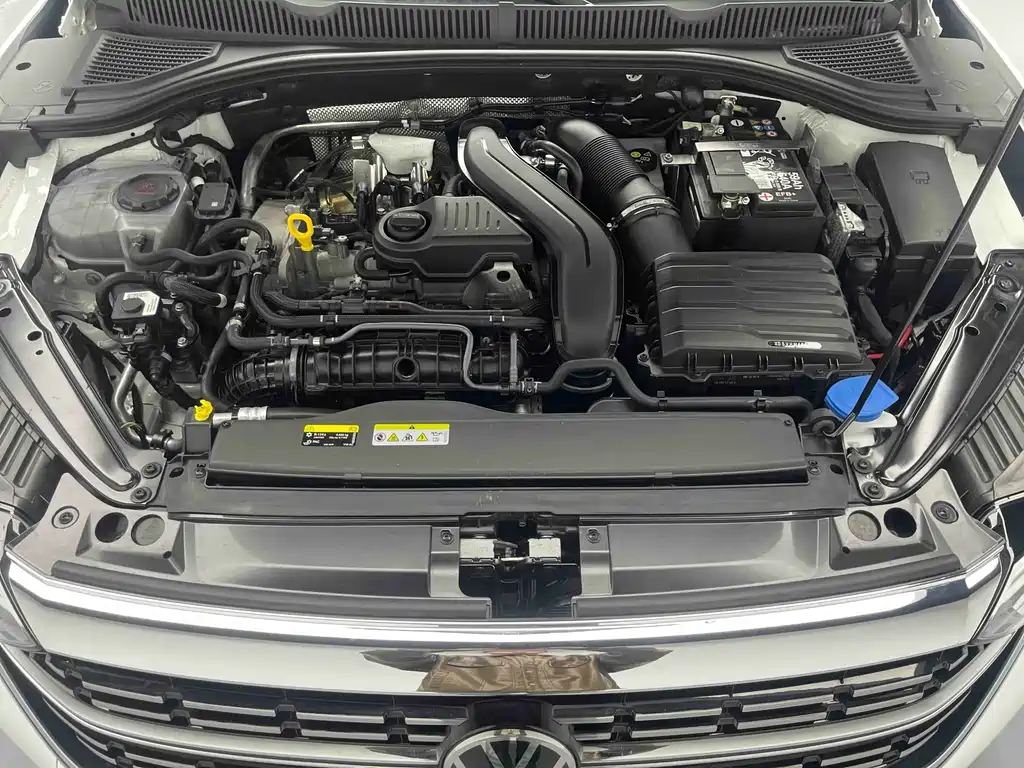 Sagitar 2025 facelift 2 300TSI DSG transcendent version купить на сайте DeffCars