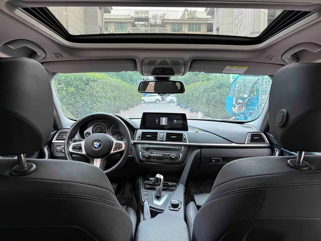 BMW 3 Series 2018 320Li Fashion Edition купить на сайте DeffCars