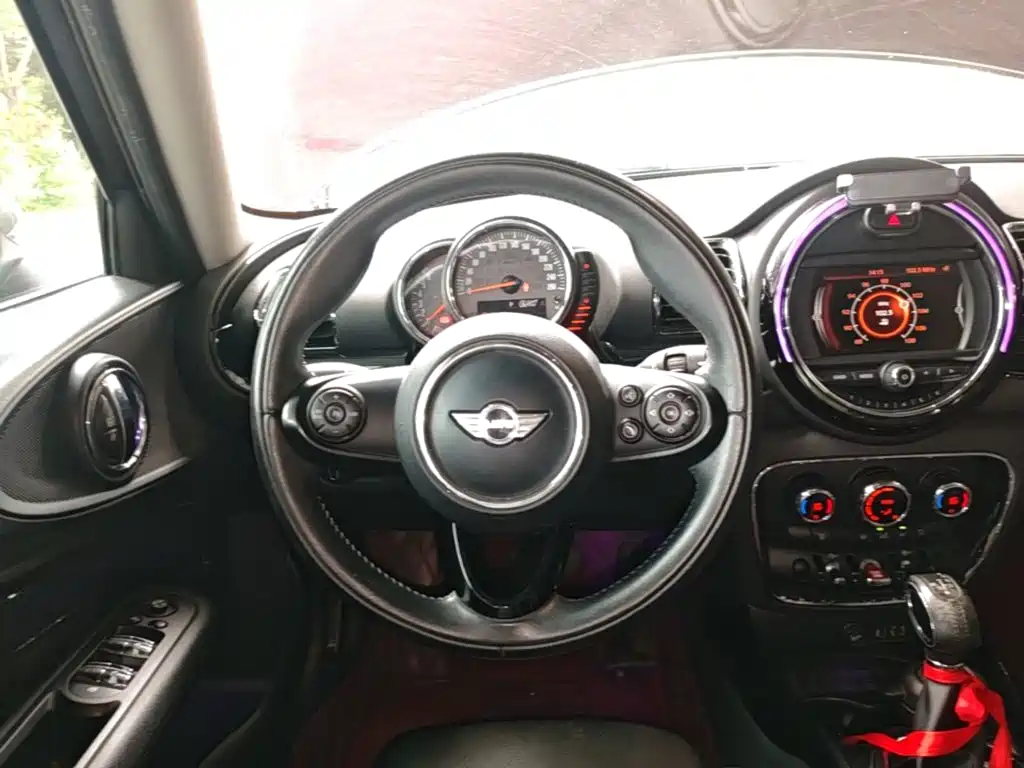 CLUBMAN 2016款 1.5T COOPER 鉴赏家版 купить на сайте DeffCars