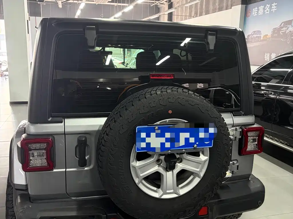 Wrangler 2019 2.0T Sahara four-door version National V купить на сайте DeffCars