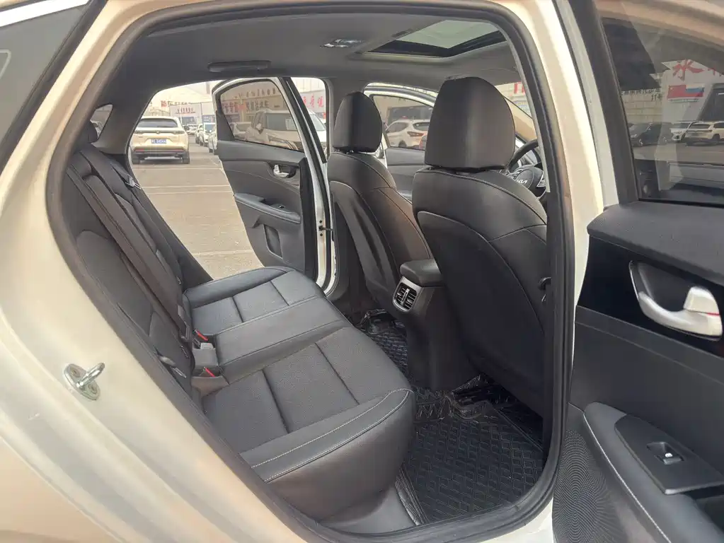 Kia K3 2021 facelift 1.5L CVT fashion version купить на сайте DeffCars
