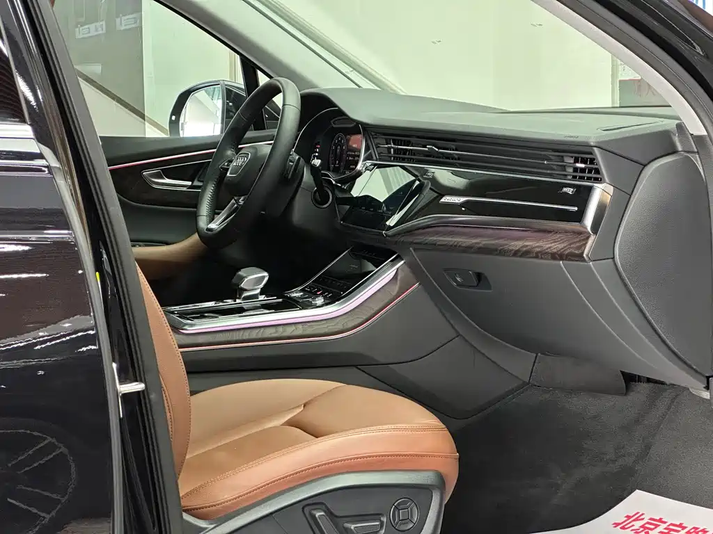 Audi Q7 2020 55 TFSI quattro S line sports купить на сайте DeffCars