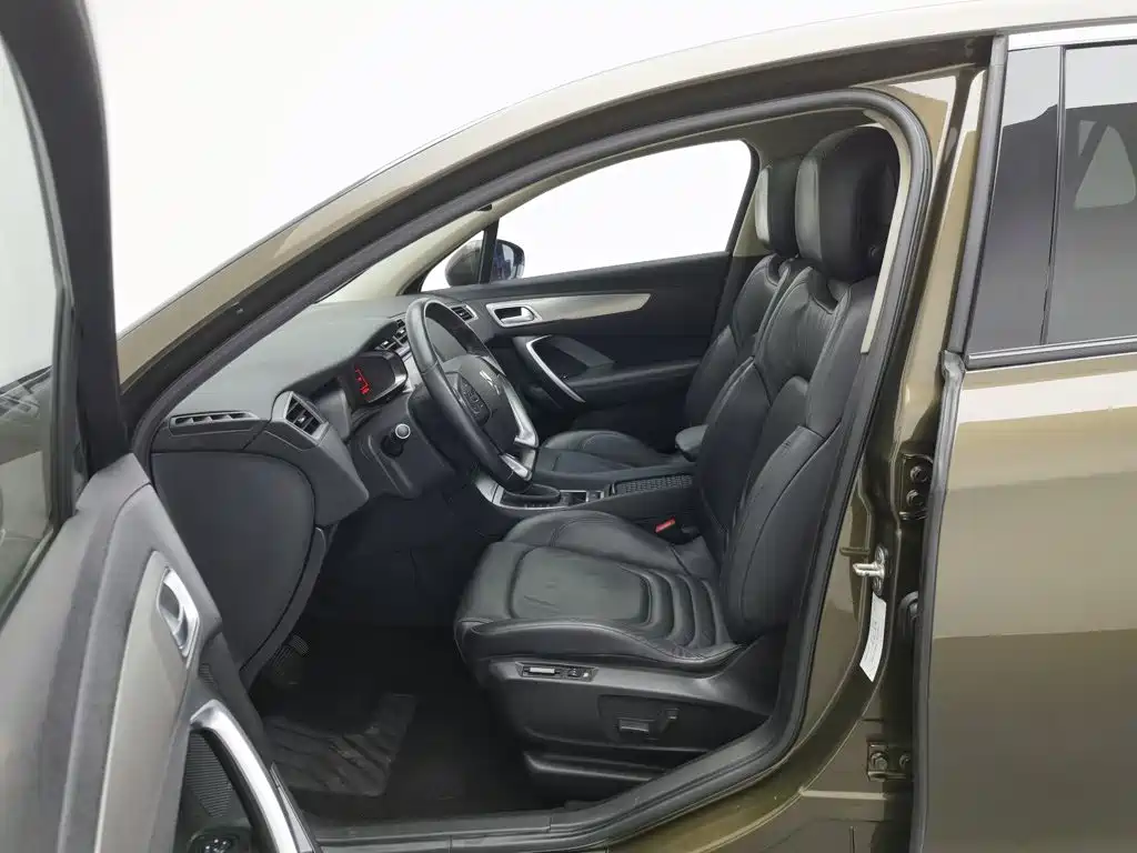 DS 5LS 2014 1.6T Deluxe Edition THP160 купить на сайте DeffCars