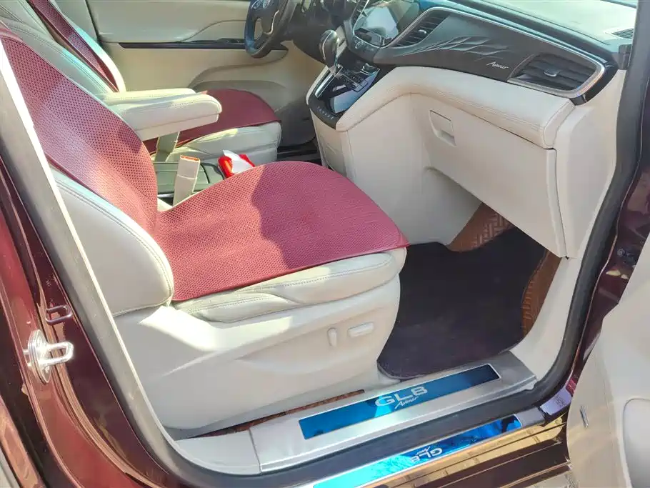 Buick GL8 2017 28T Avenir National V купить на сайте DeffCars