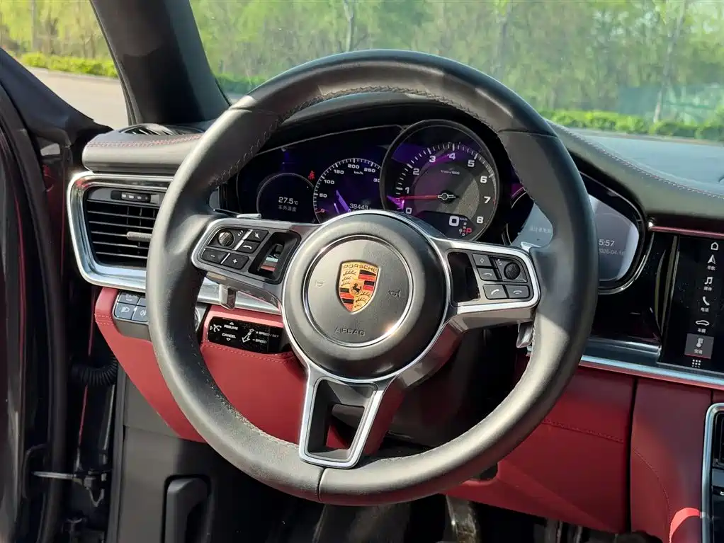 Panamera 2017 Panamera 4 Executive Extended Edition 3.0T купить на сайте DeffCars
