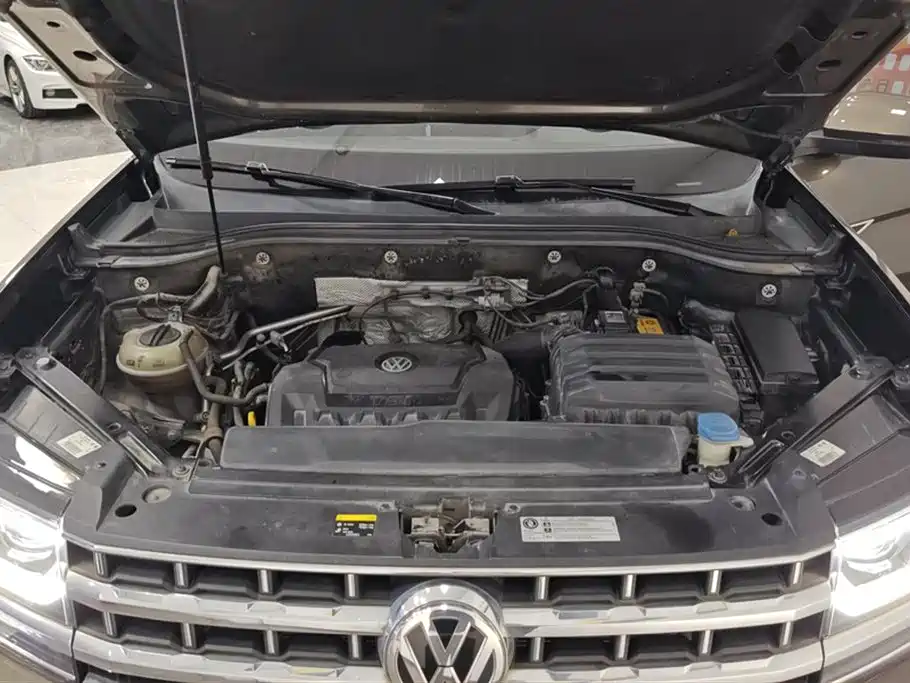 Touron 2017 330TSI two-wheel drive flagship version купить на сайте DeffCars