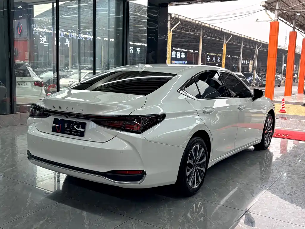 Lexus ES 2025 200 Premium Edition купить на сайте DeffCars