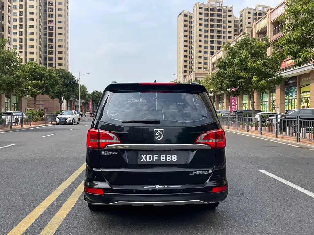 Baojun 730 2016 1.5L manual comfort type 7 seats National V купить на сайте DeffCars