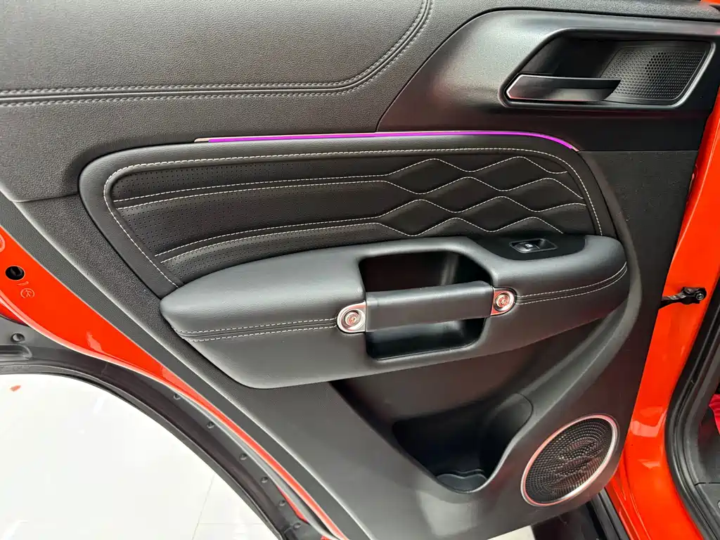 Tank 300 2023 Off-Road Version 2.0T Challenger купить на сайте DeffCars