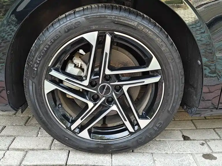 Roewe D7 2024 EV 510km travel version купить на сайте DeffCars