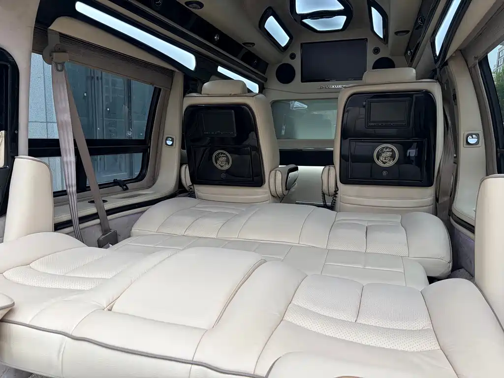 SAVANA 2013 5.3L four-wheel drive President level купить на сайте DeffCars