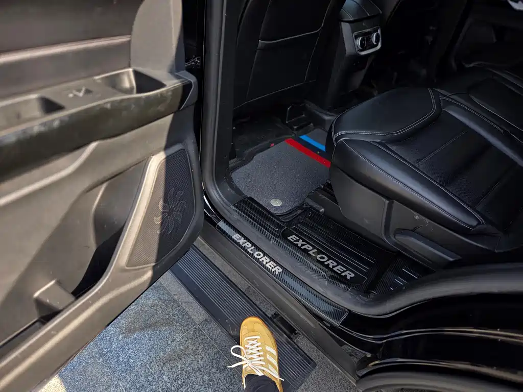 Explorer 2023 EcoBoost 285 four-wheel drive style plus version 7 seats купить на сайте DeffCars