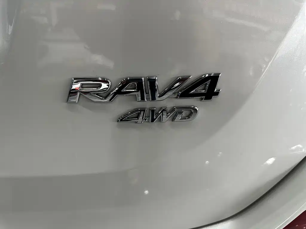 RAV4 Rongfang 2016 2.5L automatic four-wheel drive elite version купить на сайте DeffCars