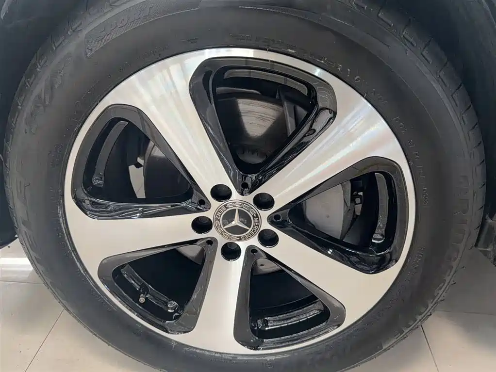 Mercedes-Benz GLC 2018 facelift GLC 260 4MATIC luxury model купить на сайте DeffCars