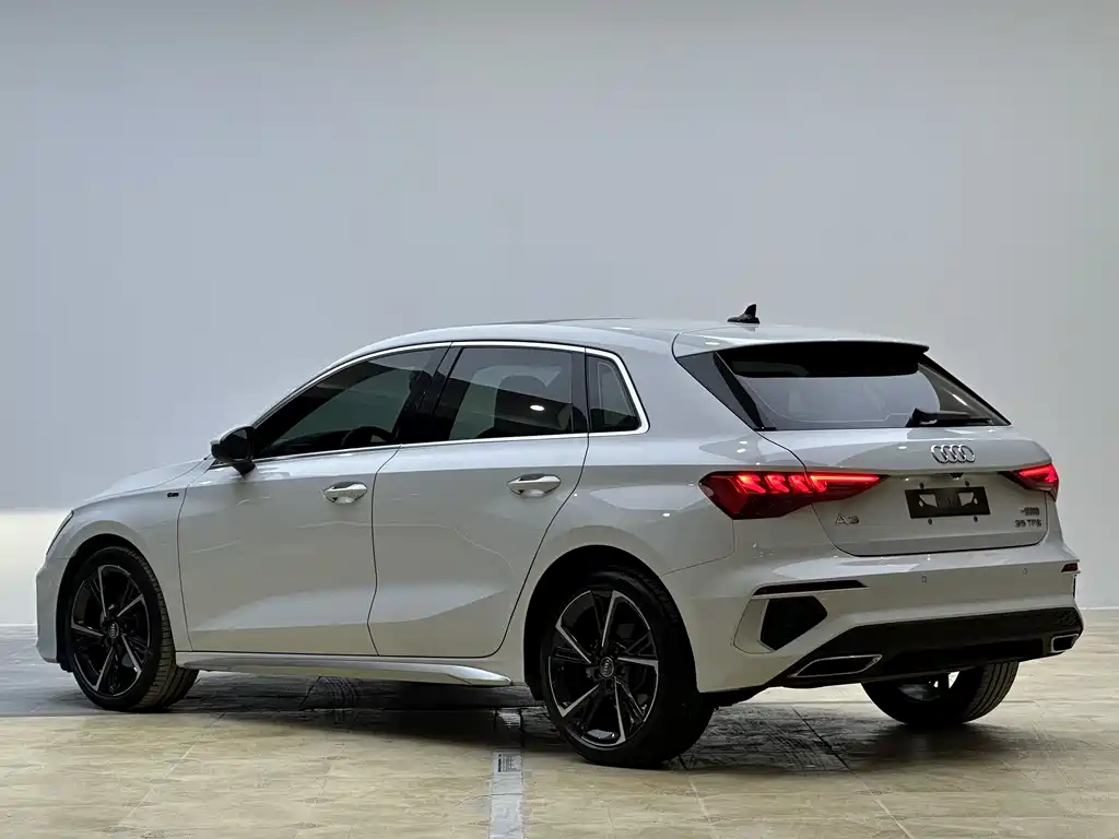 Audi A3 2021 Sportback 35 TFSI stylish and sporty купить на сайте DeffCars