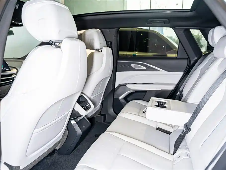 IQ Ruige 2024 Rear Drive Standard Range Deluxe Edition купить на сайте DeffCars