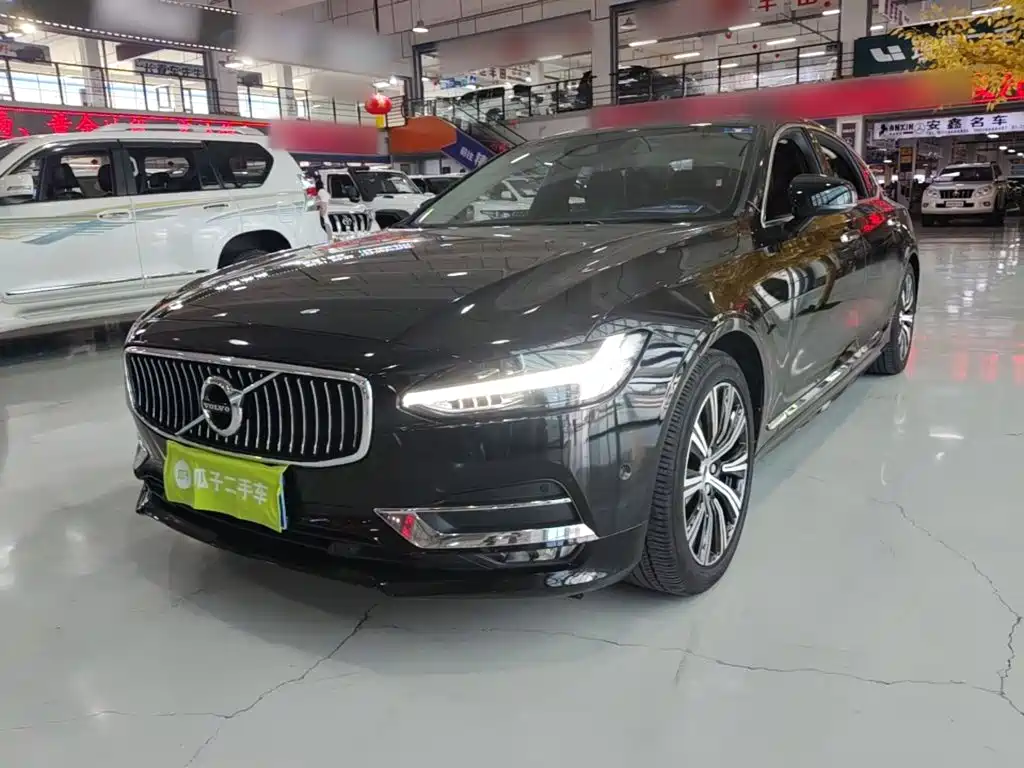 Volvo S90 2019 T5 Zhiyuan Edition купить на сайте DeffCars