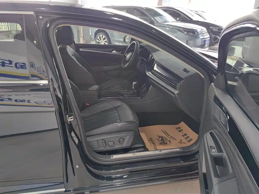 Passat 2023 facelift 330TSI Starry Sky Deluxe Edition купить на сайте DeffCars