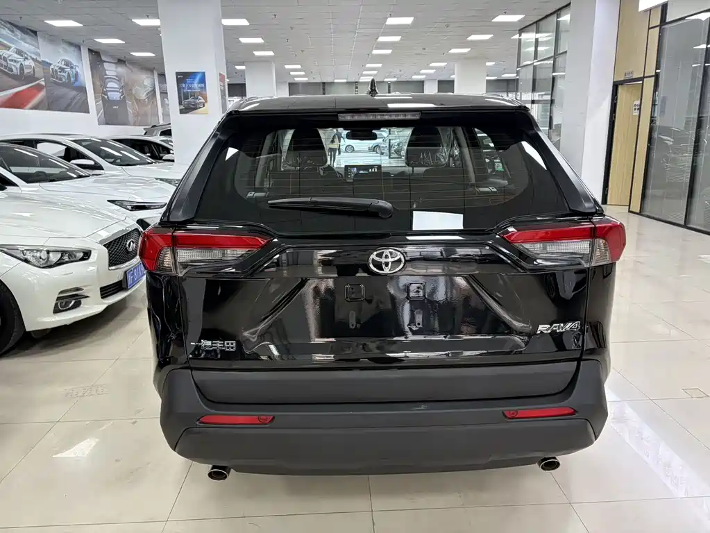 RAV4 Rongfang 2024 2.0L CVT two-wheel drive urban version купить на сайте DeffCars