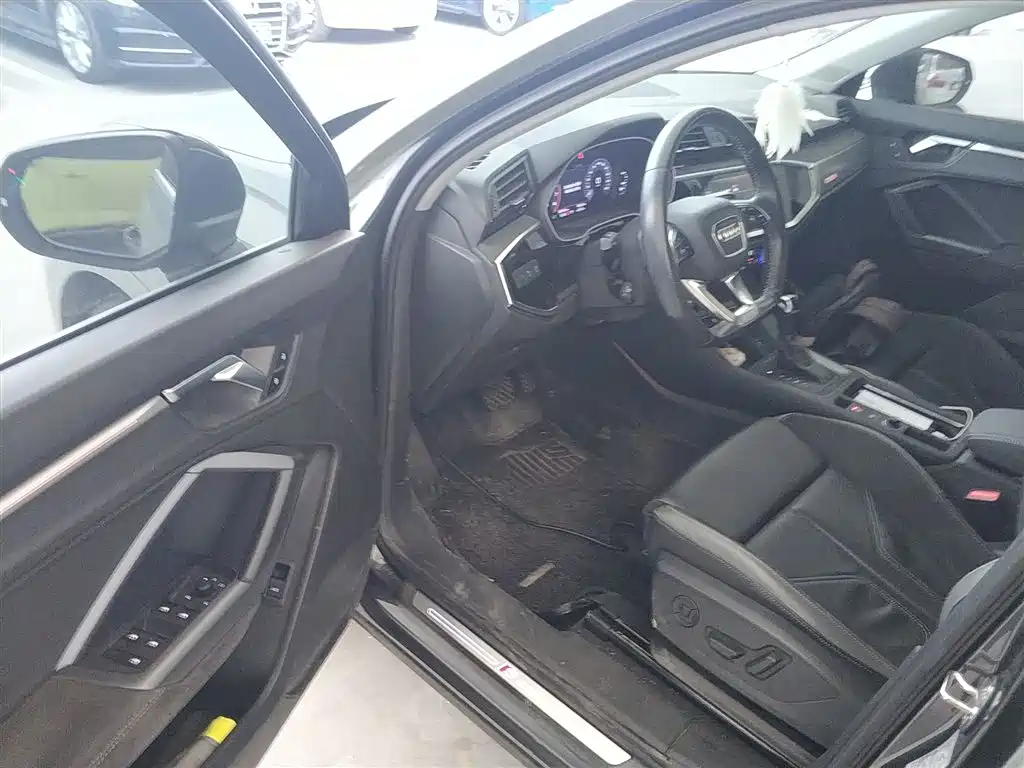 Audi Q3 Sportback 2020 40 TFSI Fashion купить на сайте DeffCars