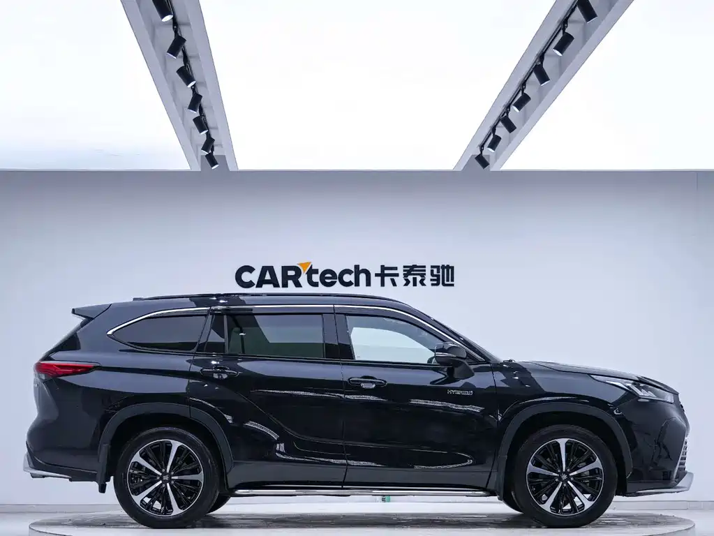 Crown Lufang 2021 2.5L HEV four-wheel drive premium version купить на сайте DeffCars