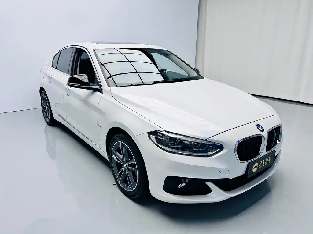 BMW 1 Series 2018 118i Sports купить на сайте DeffCars