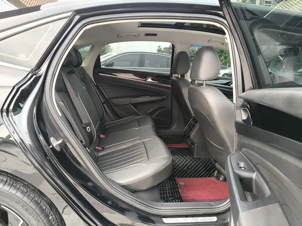 Passat 2022 330TSI Starry Sky Elite Edition купить на сайте DeffCars