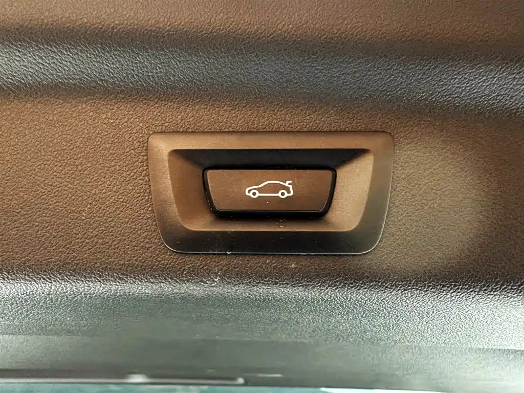 BMW X1 2023 sDrive20Li X Design Package купить на сайте DeffCars