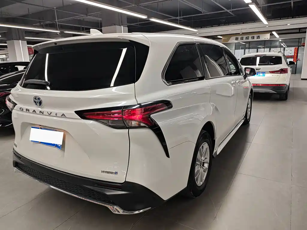 Grevia 2023 2.5L Hybrid Comfort Edition купить на сайте DeffCars