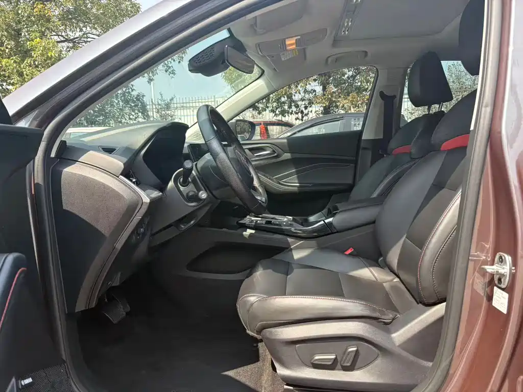 MG5 2022 180DVVT CVT Youth Flagship Edition купить на сайте DeffCars