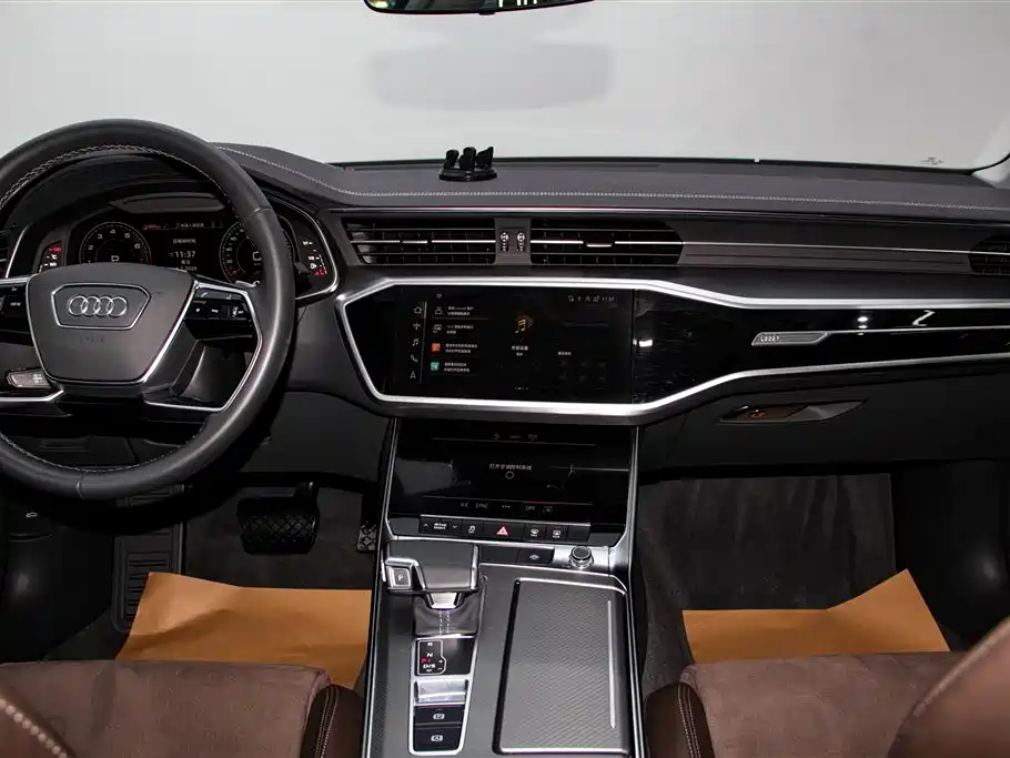 Audi A7L 2024 45TFSI S-line Dream Building Liquid Crystal Package купить на сайте DeffCars