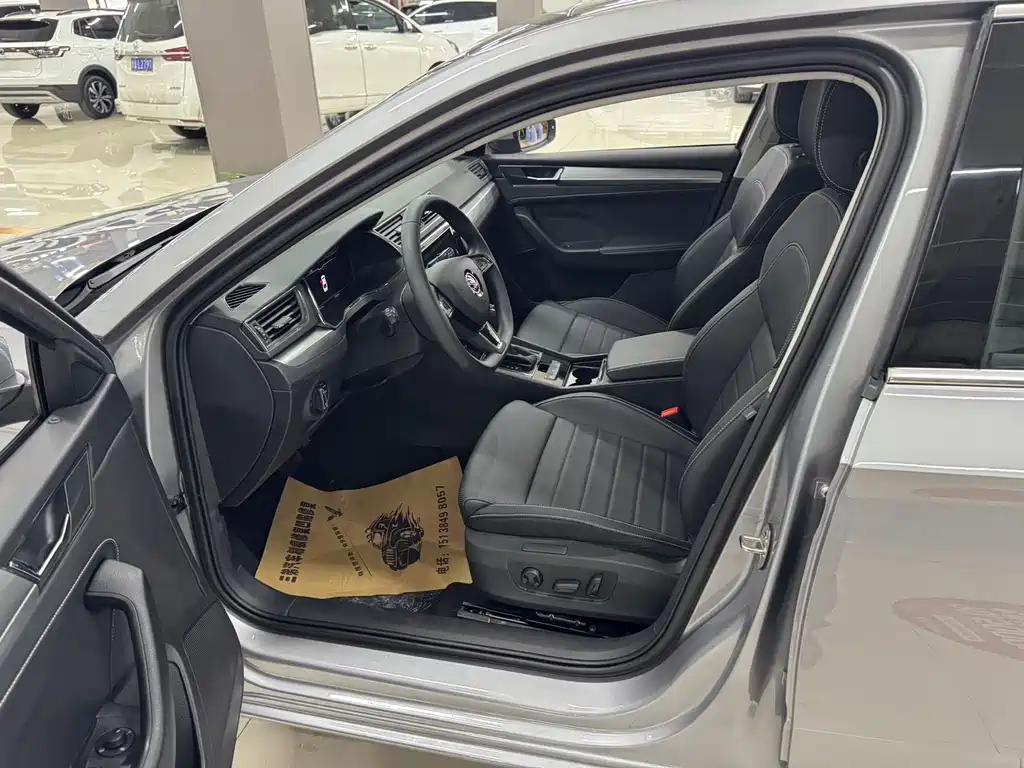 Superb 2025 TSI280 DSG Exclusive Edition купить на сайте DeffCars