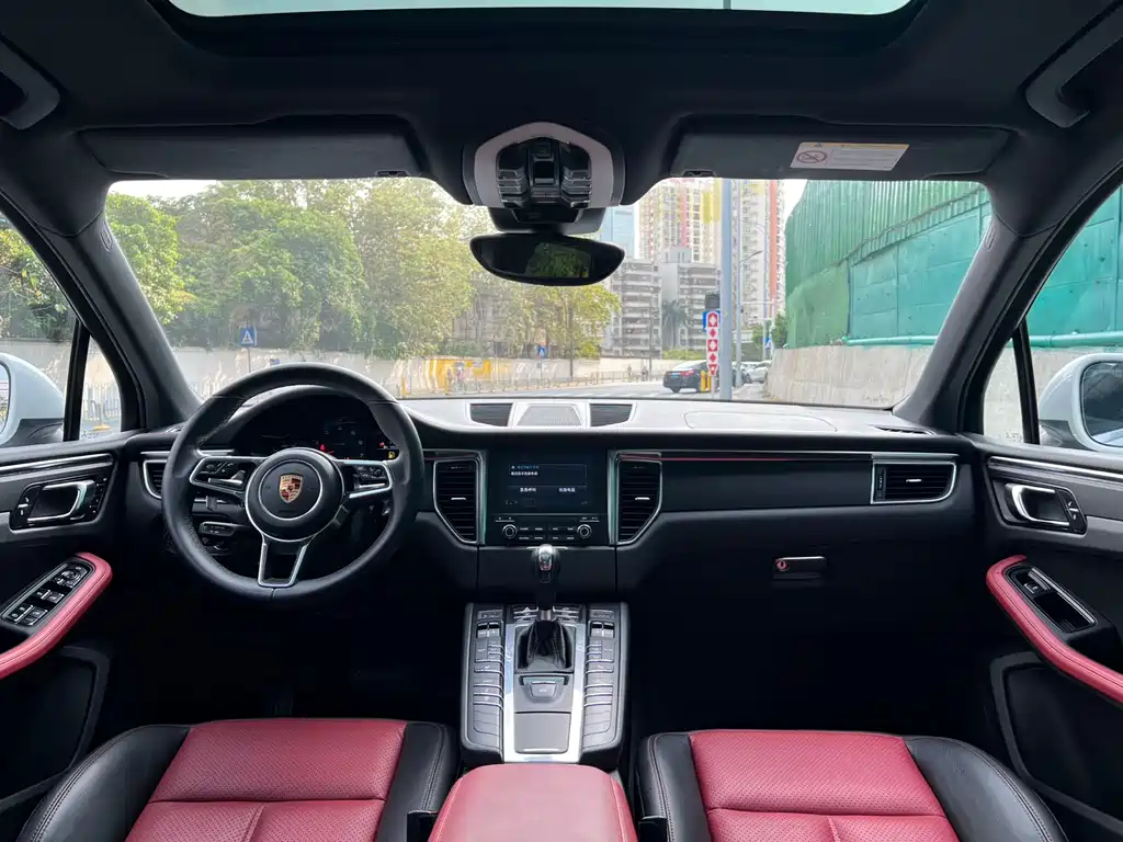 Macan 2017 Macan 2.0T купить на сайте DeffCars