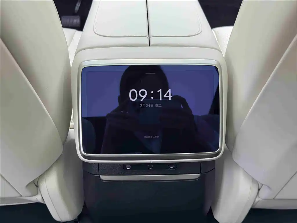 Ledo L90 2025 Ultra six-seater version купить на сайте DeffCars