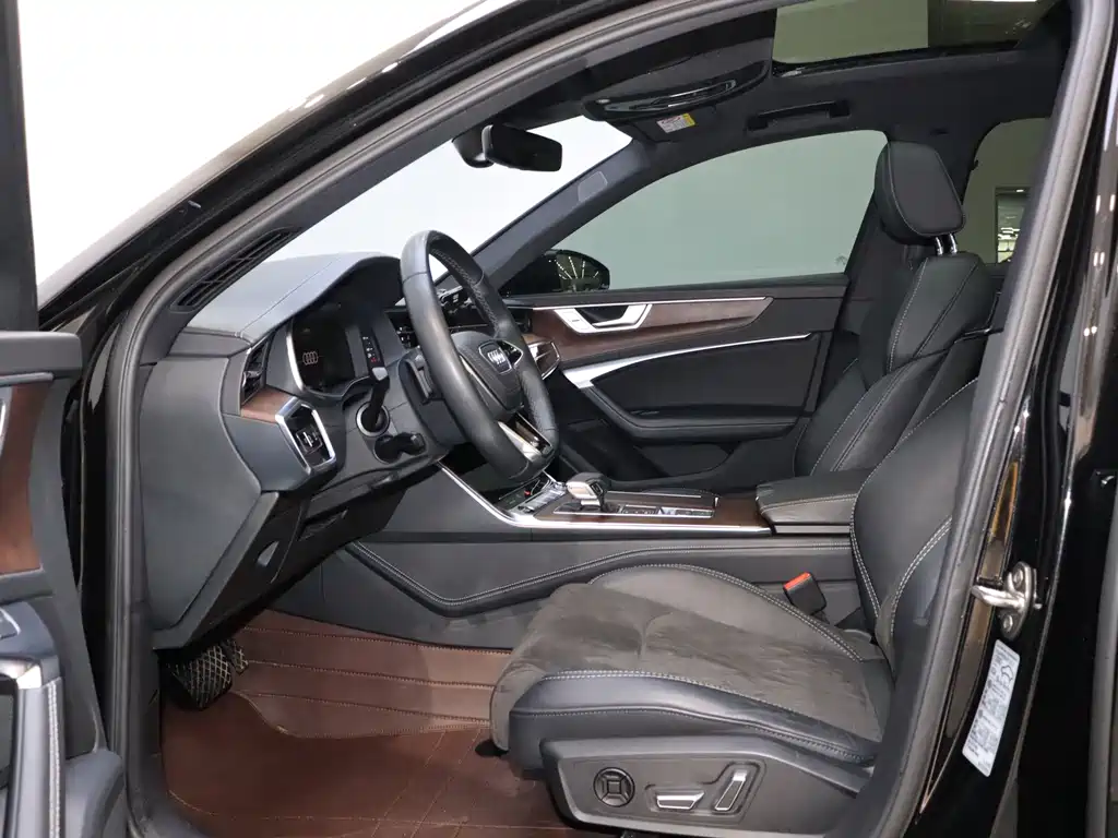 Audi A6L 2023 55 TFSI quattro exclusive dynamic model купить на сайте DeffCars