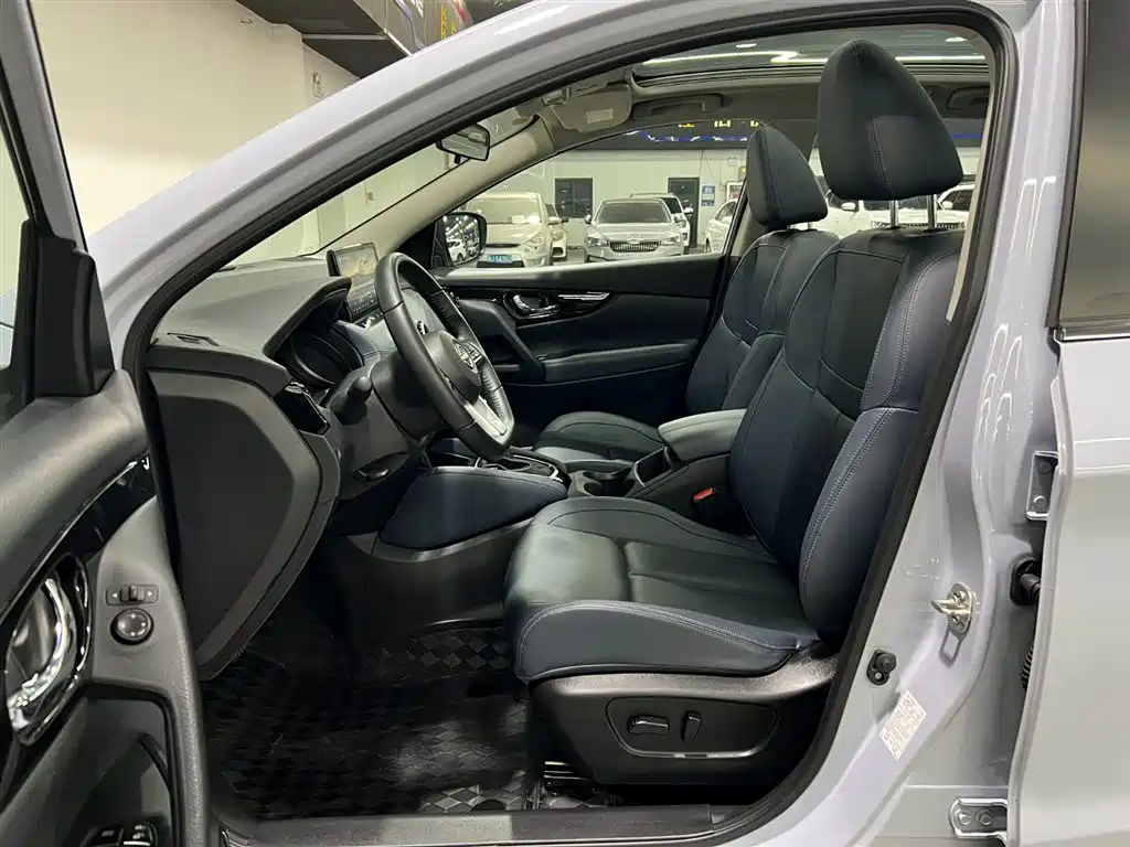 Qashqai 2025 Honor 2.0L CVT XV+ Leading Edition купить на сайте DeffCars