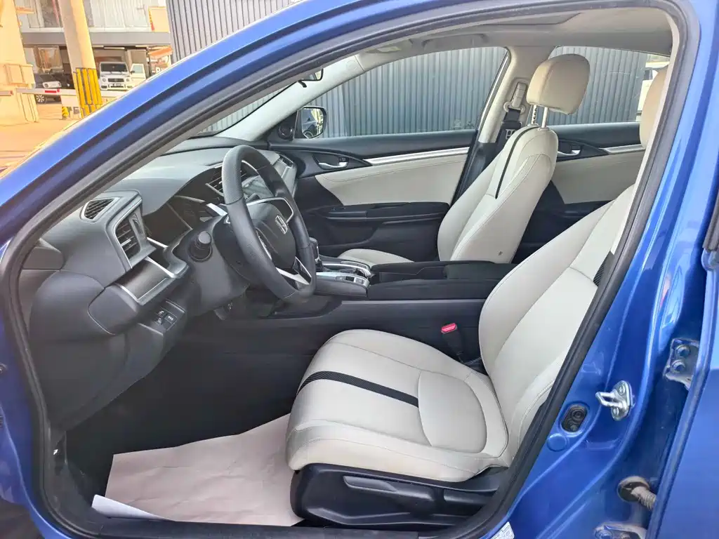 Civic 2016 220TURBO CVT Deluxe Edition купить на сайте DeffCars