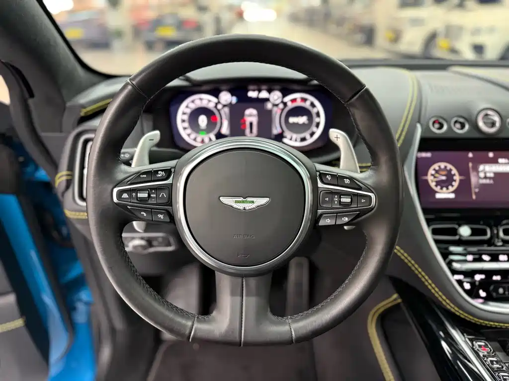 Aston Martin DBX 2022 3.0T STRAIGHT-SIX купить на сайте DeffCars