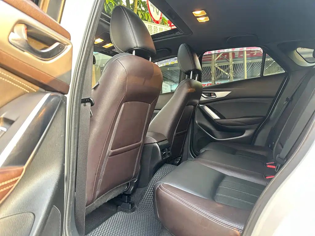 Mazda CX-4 2018 2.5L automatic four-wheel drive Blue Sky Fearless Edition National V купить на сайте DeffCars