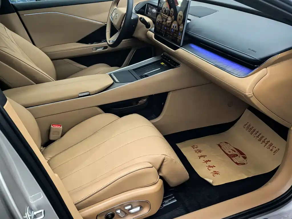 Platinum 7 2026 model 700 Max купить на сайте DeffCars