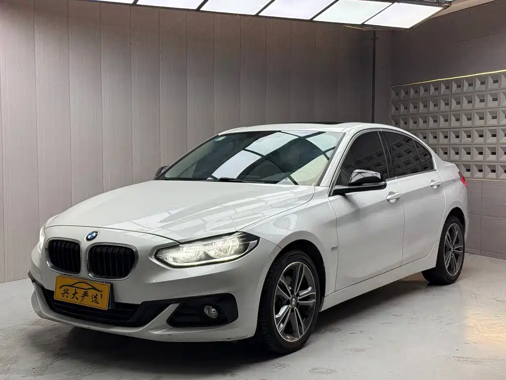 BMW 1 Series 2017 118i Sports купить на сайте DeffCars