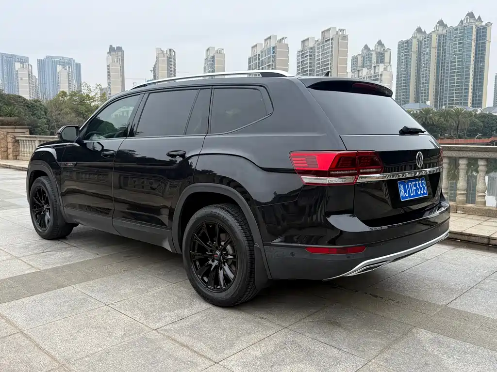 Touron 2020 380TSI four-wheel drive luxury version National VI купить на сайте DeffCars