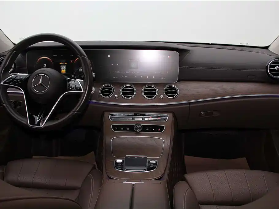 Mercedes-Benz E-Class 2022 E 300 L Luxury Model купить на сайте DeffCars