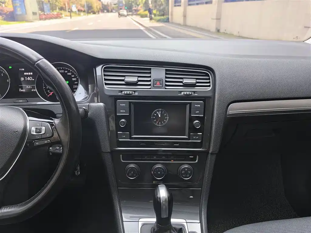 Golf 2018 1.6L automatic comfort type купить на сайте DeffCars