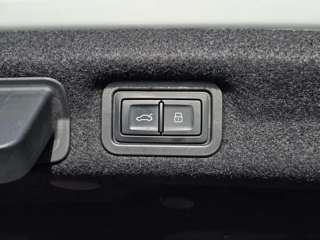 Audi A7L 2024 45TFSI quattro S-line vision type liquid crystal package купить на сайте DeffCars