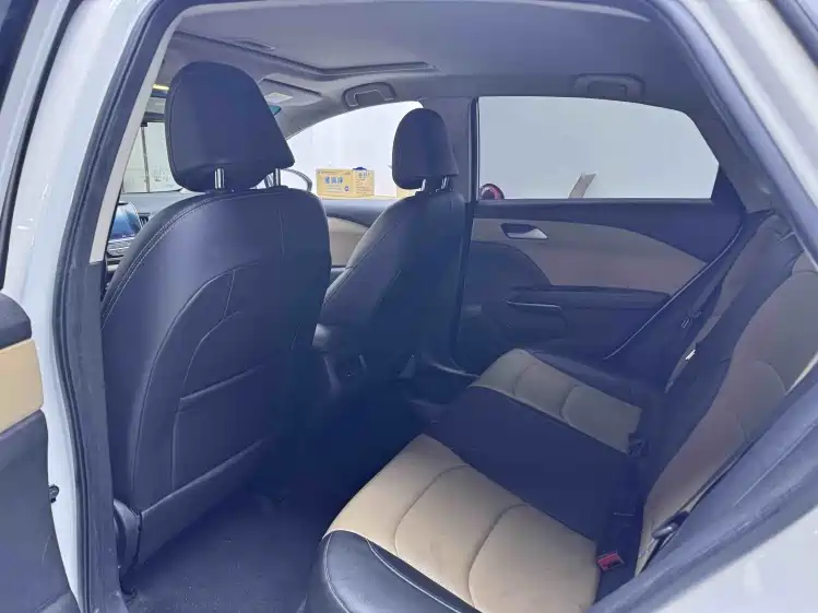 Cruze 2022 320 Automatic Sunroof Edition купить на сайте DeffCars
