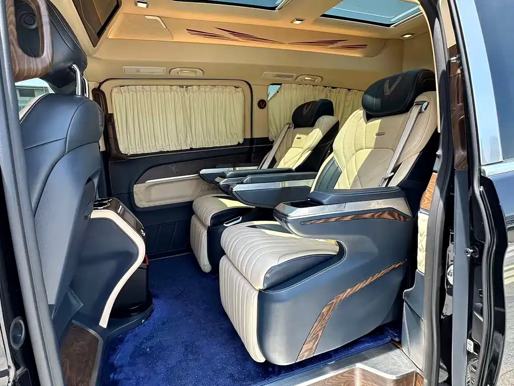 Mercedes-Benz V-Class 2021 V 260 L Long Wheelbase Premium Edition купить на сайте DeffCars