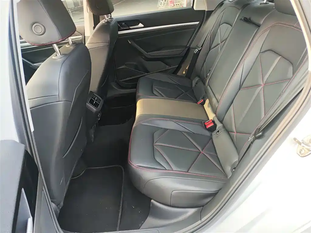 Lavida 2024 300TSI DSG Starry Sky Leading Edition купить на сайте DeffCars